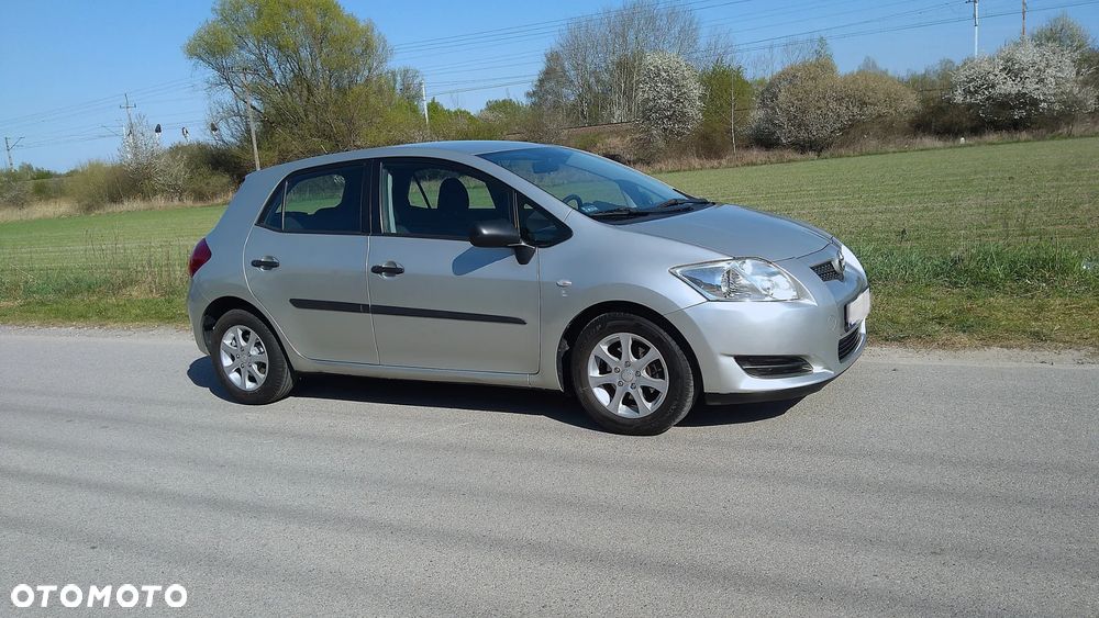 Toyota Auris 1.4 D-4D Terra - 14