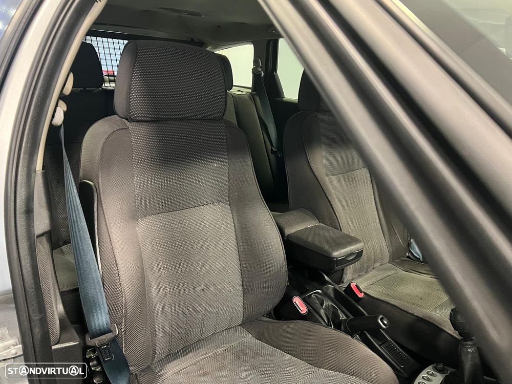 Alfa Romeo 156 Sportwagon 1.9 JTD - 14