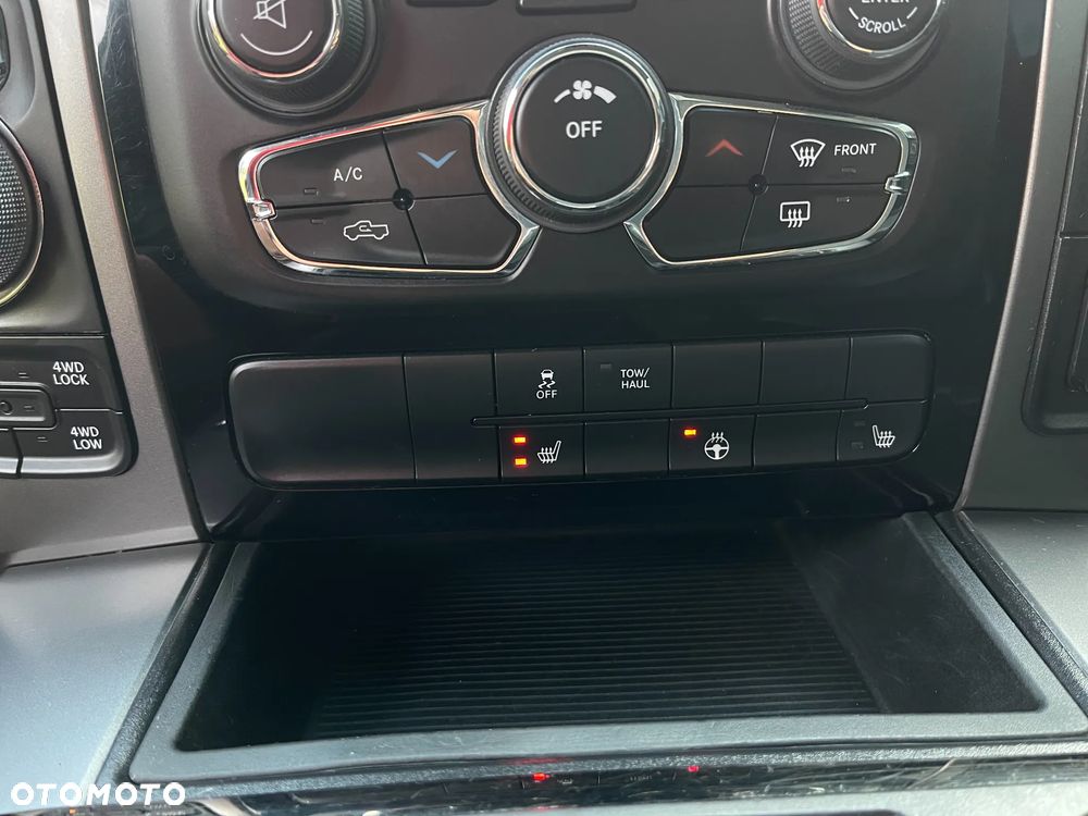 RAM 1500 - 19