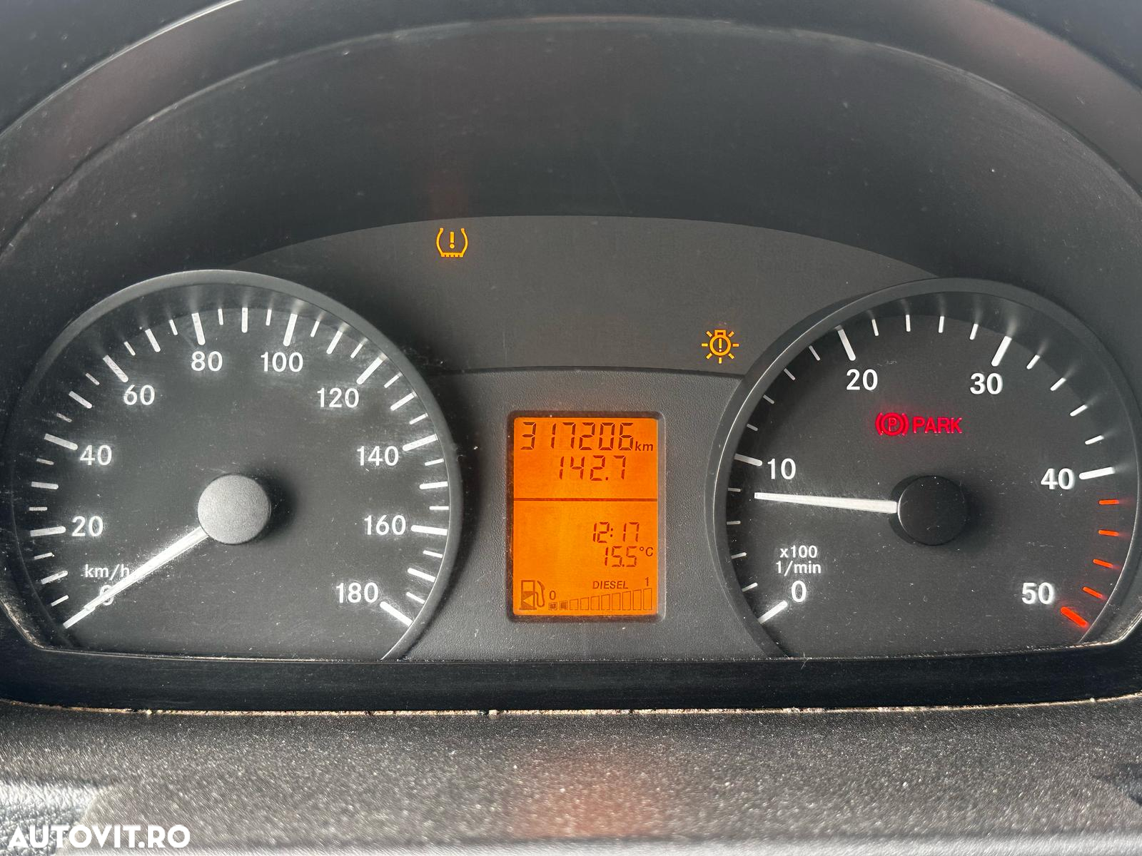 Mercedes-Benz Sprinter - 9