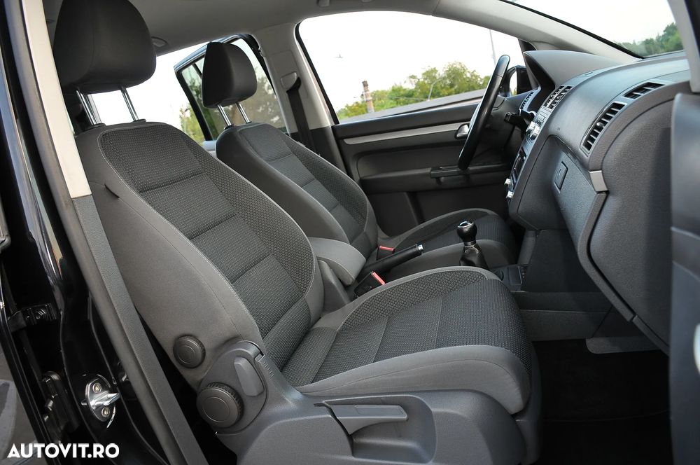 Volkswagen Touran 1.6 TDI DPF Highline - 13