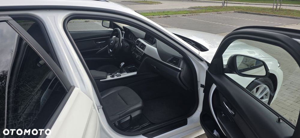BMW Seria 3 320d Advantage sport - 24