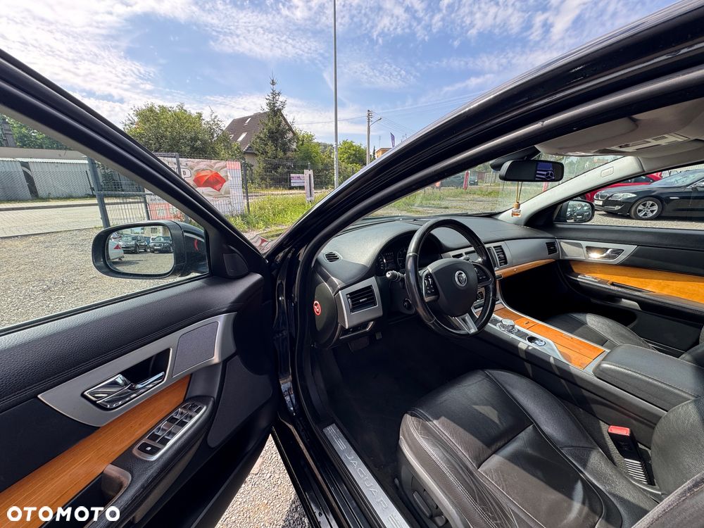 Jaguar XF 2.2 D Premium Luxury - 5