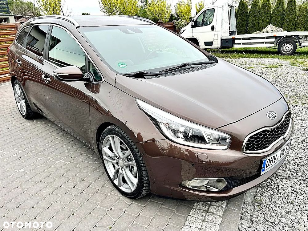 Kia Ceed - 9
