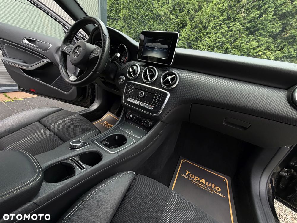 Mercedes-Benz Klasa A 200 7G-DCT Peak Edition - 16