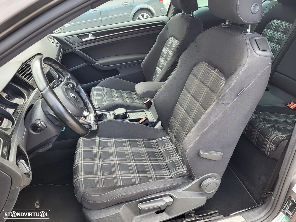 VW Golf 2.0 TDI GTD DSG - 11