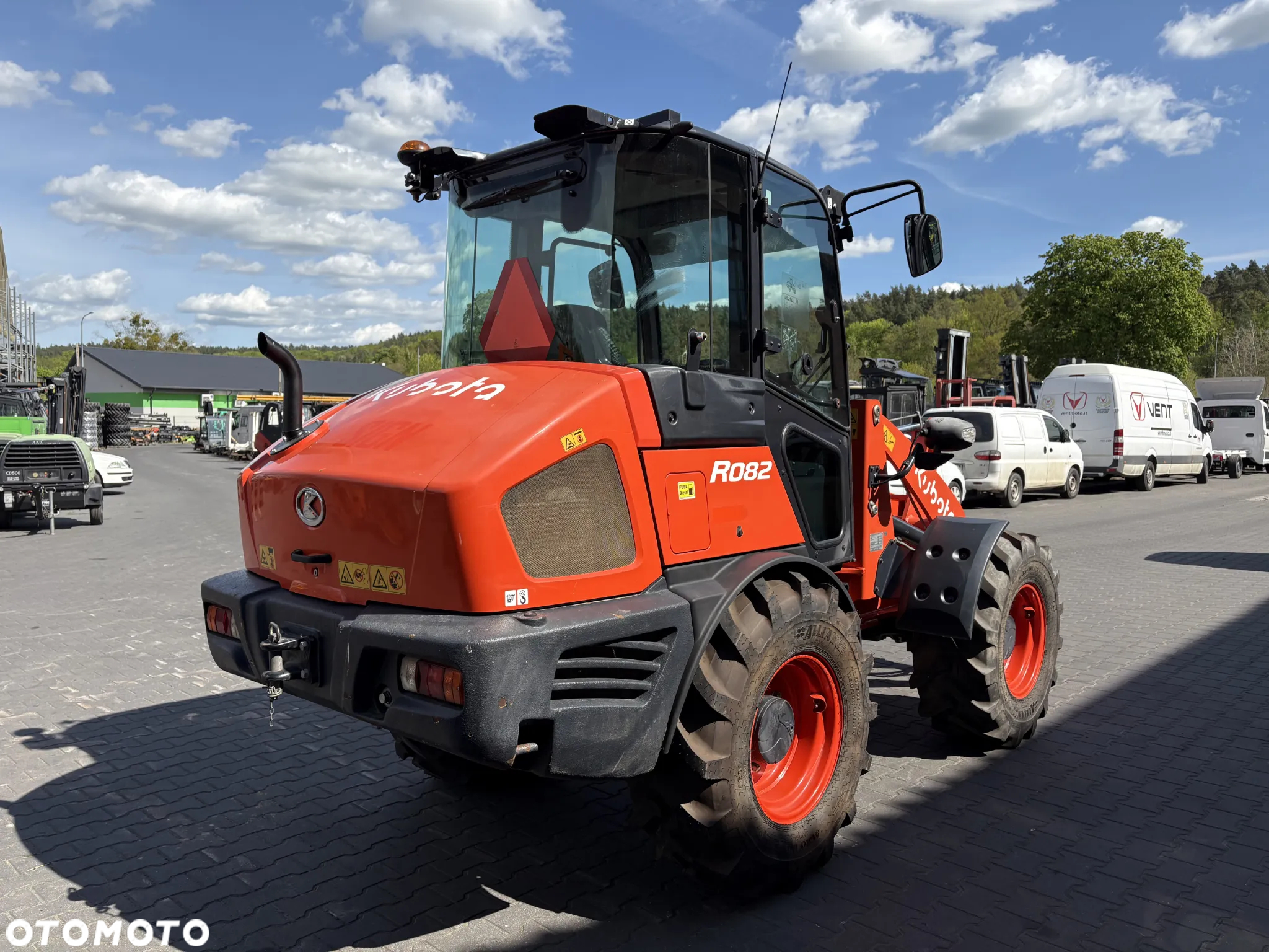 Kubota R082 - 5