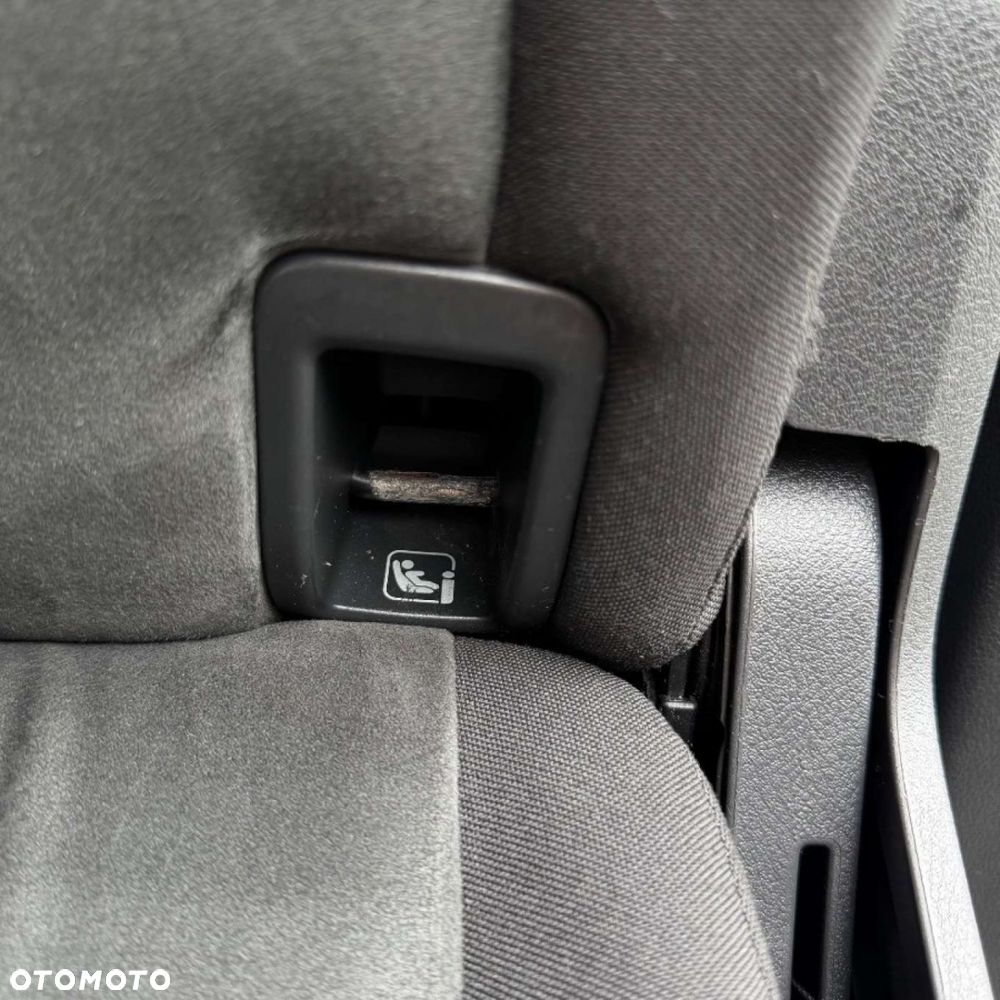 Volkswagen Touran - 20