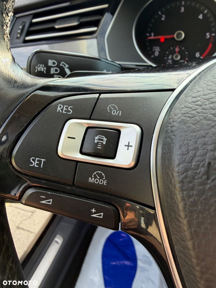 Volkswagen Passat Alltrack - 33