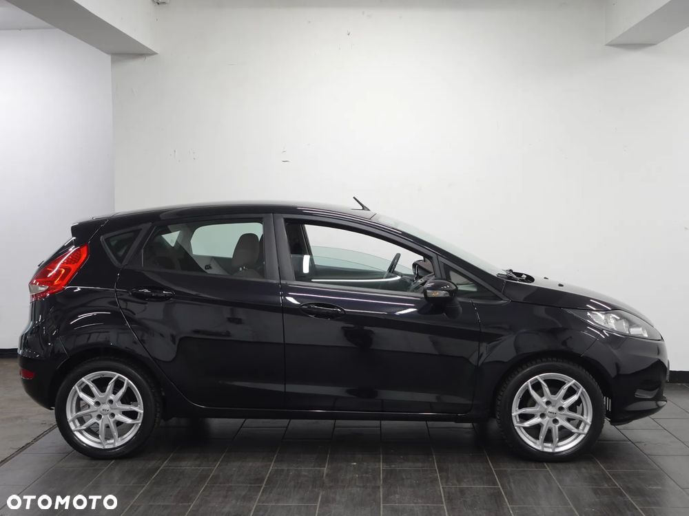 Ford Fiesta 1.25 Celebration - 10