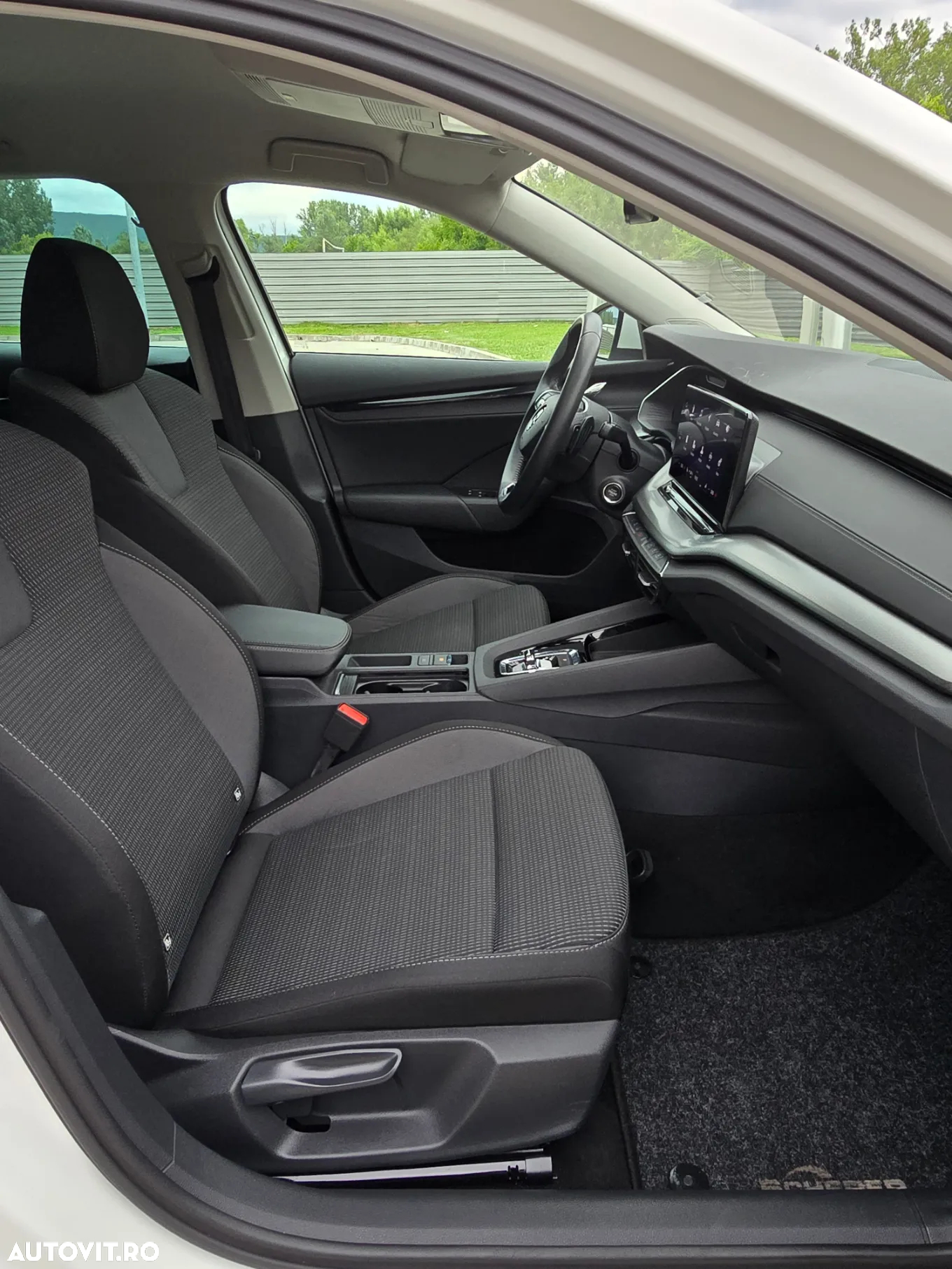Skoda Octavia 2.0 TDI DSG First Edition - 8