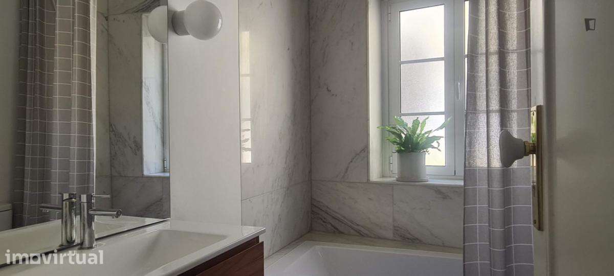 Quarto - localizado em Setubal - Grande imagem: 4/10