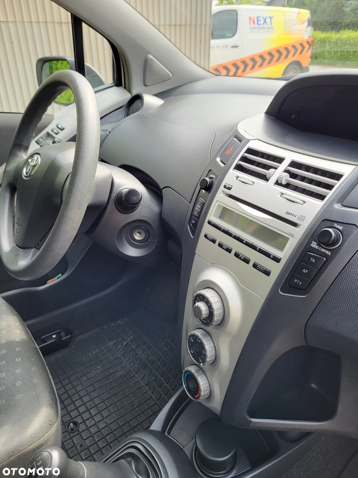 Toyota Yaris - 19