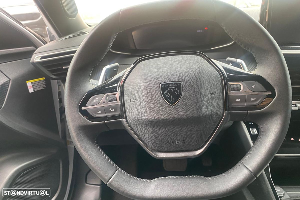 Peugeot 2008 1.2 PureTech Allure EAT8 - 9