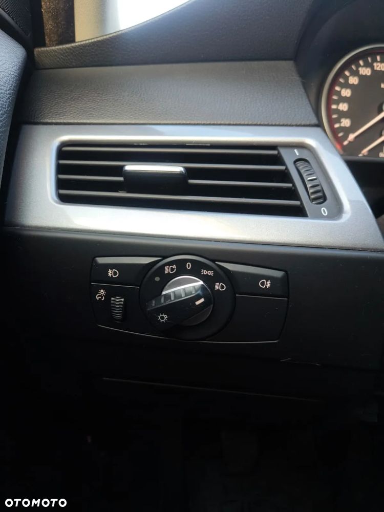 BMW Seria 5 520d - 16