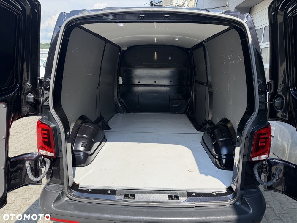 Volkswagen Transporter - 24