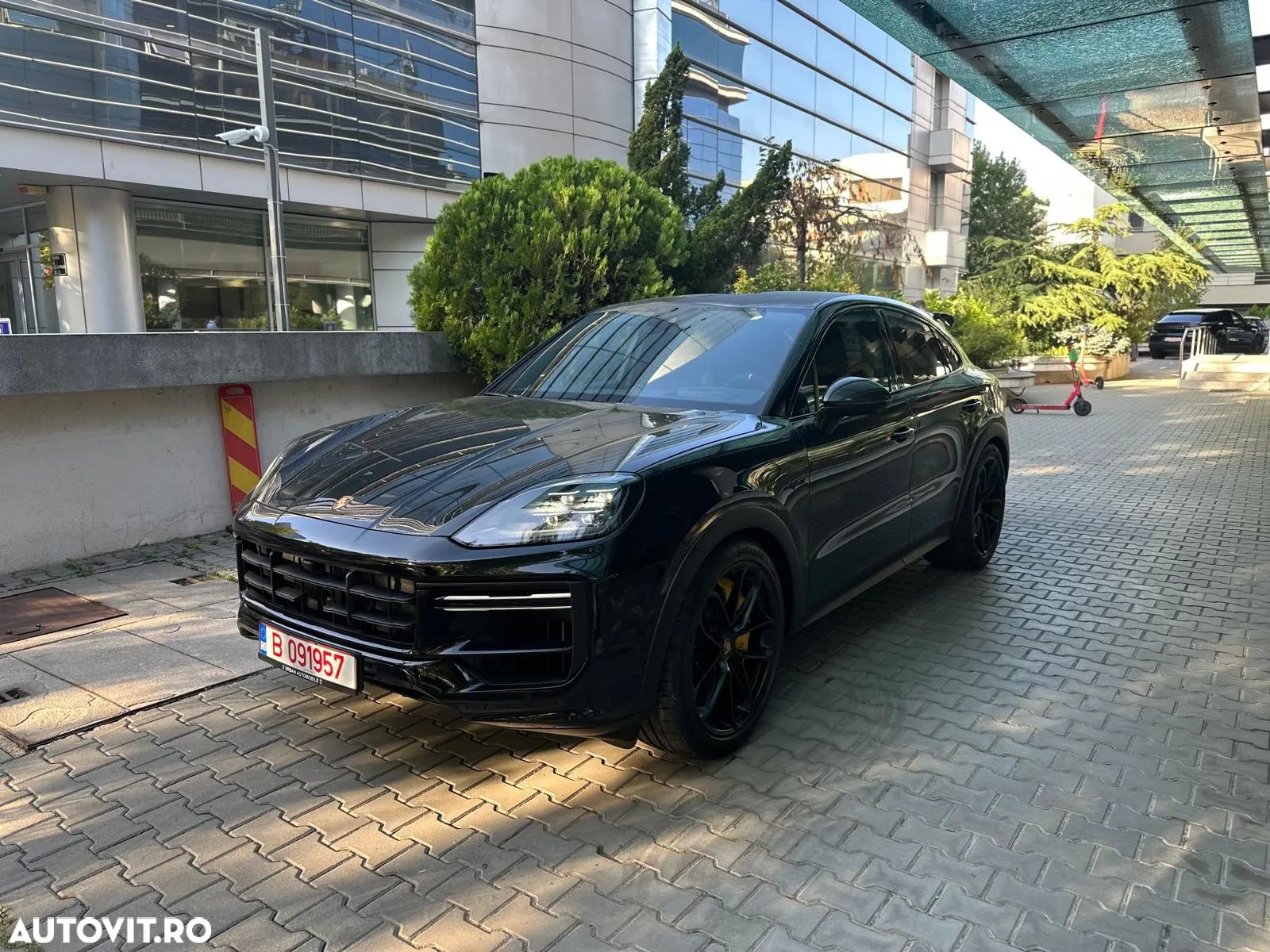Porsche Cayenne Coupe Turbo E-Hybrid Tiptronic S GT-Paket - 1