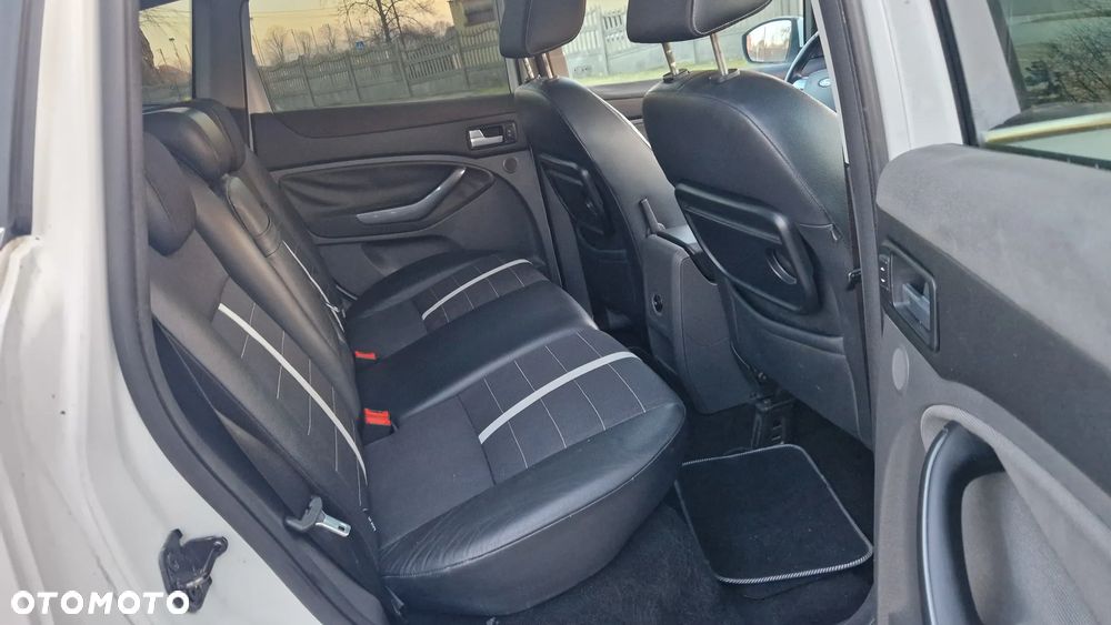 Ford Kuga 2.0 TDCi Trend - 14