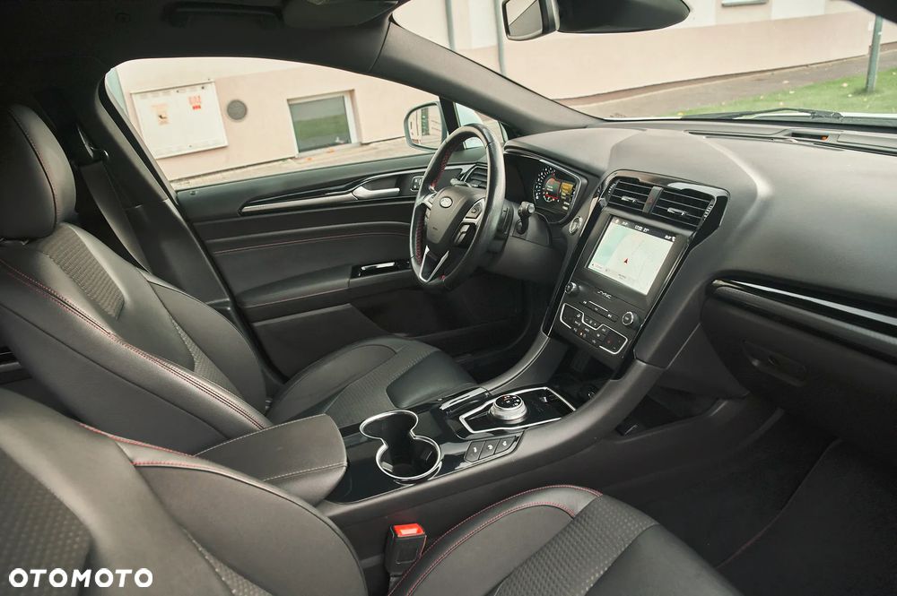 Ford Mondeo 2.0 EcoBlue ST-Line Plus - 28