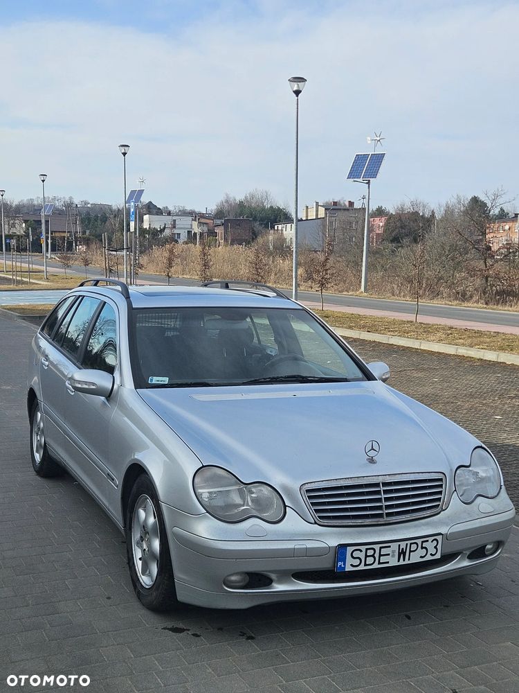 Mercedes-Benz Klasa C 180 T Kompressor Classic - 4