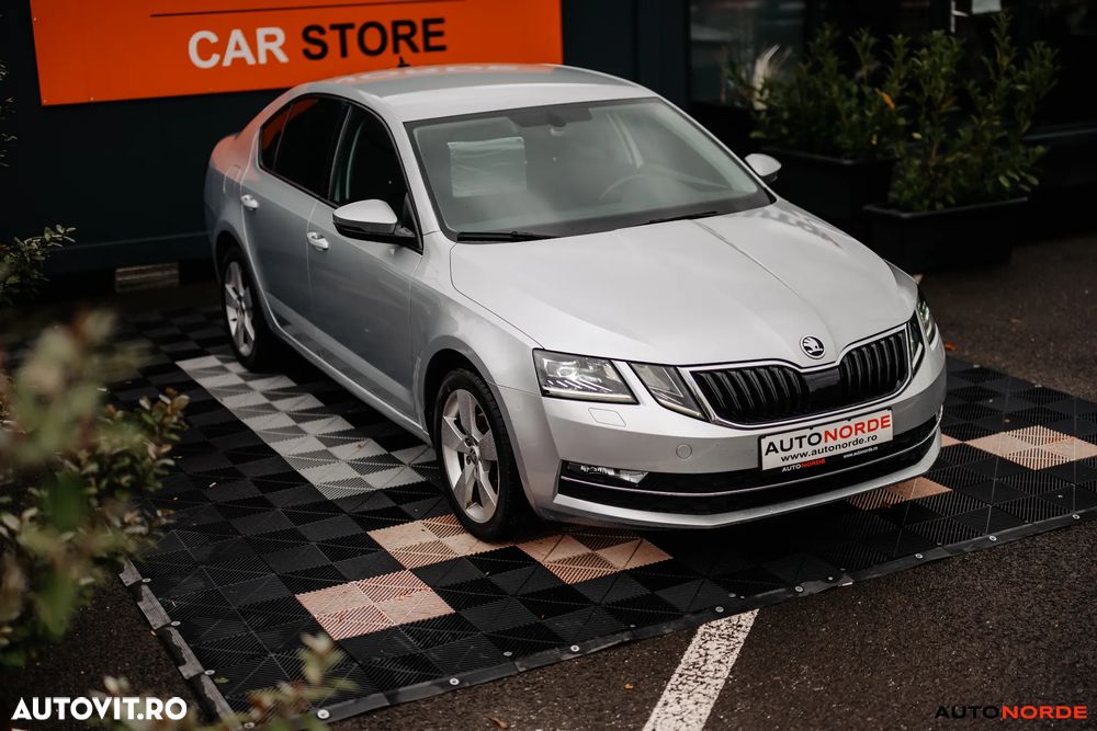 Skoda Octavia 2.0 TDI DSG Ambition - 34