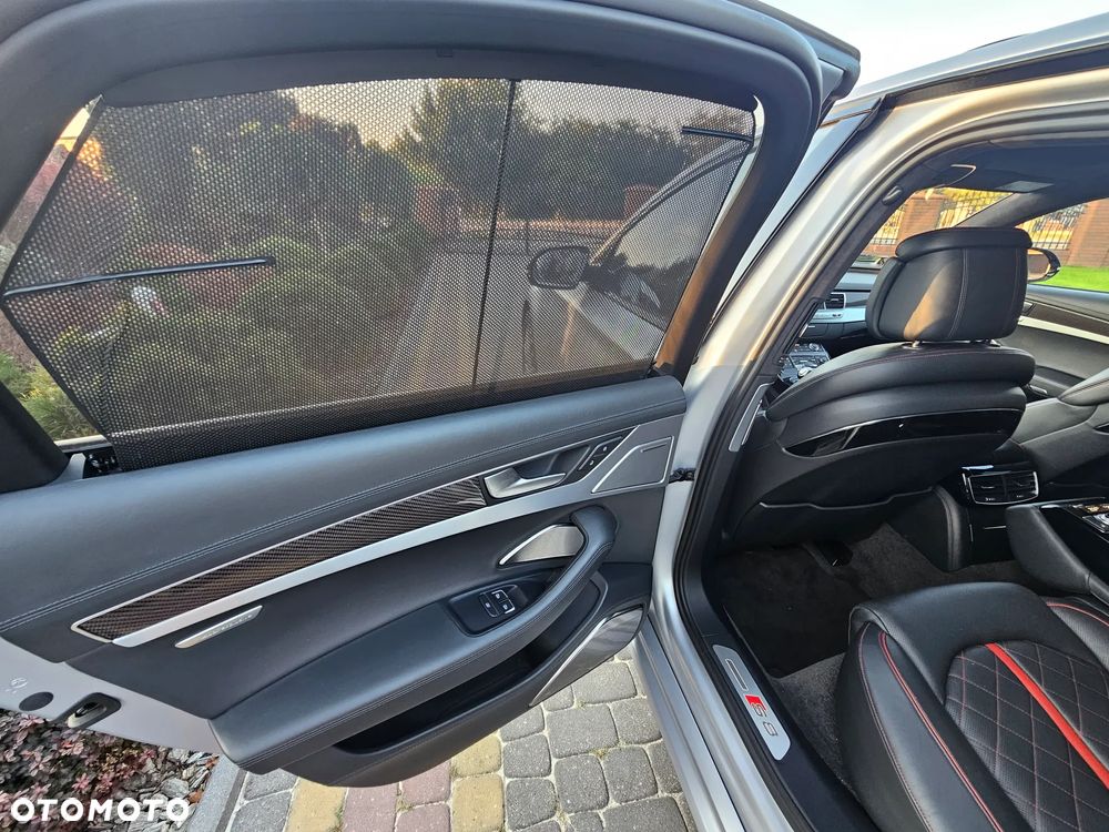 Audi S8 - 31