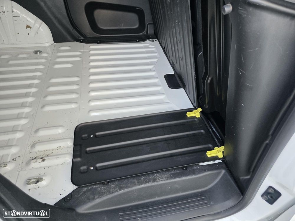 Peugeot Partner 1.6 BlueHDi Confort - 16