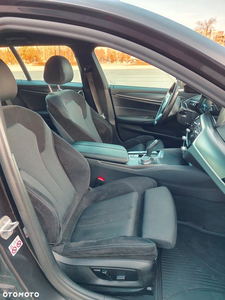BMW Seria 5 530e M Sport sport - 14