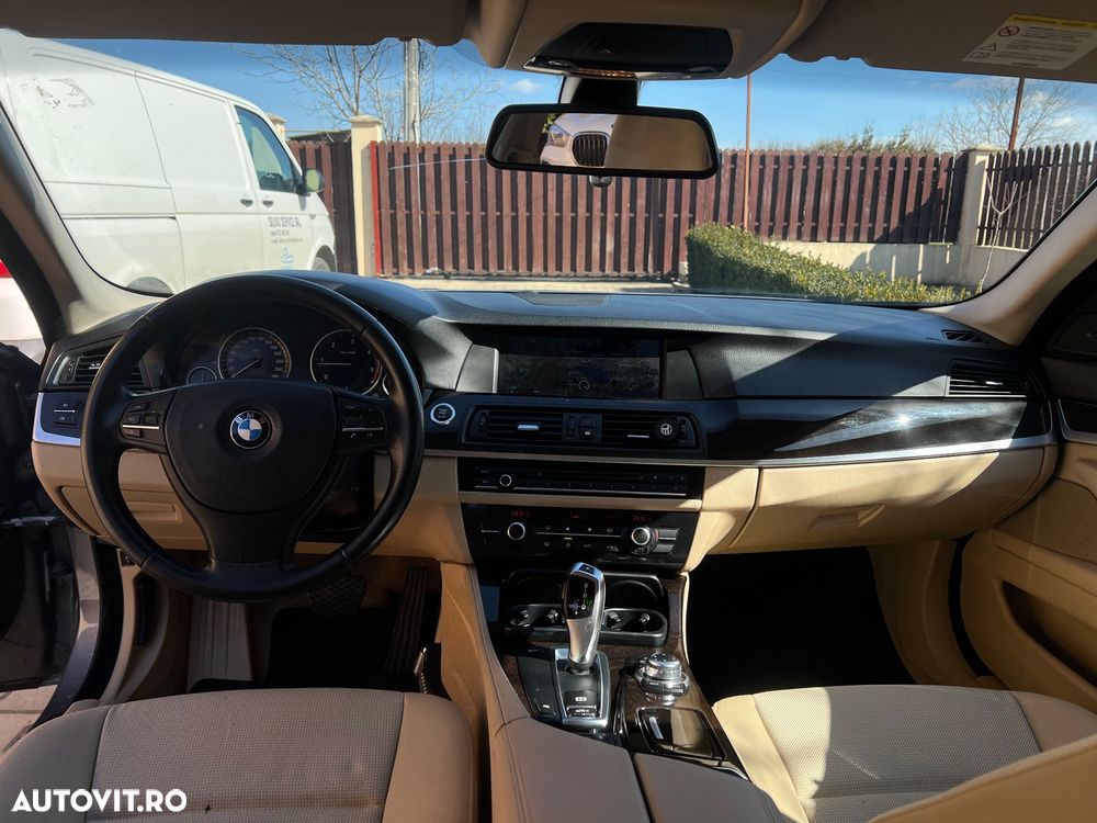 BMW Seria 5 520d Sport-Aut. - 11