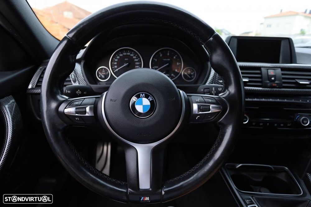 BMW 318 d Pack M - 16