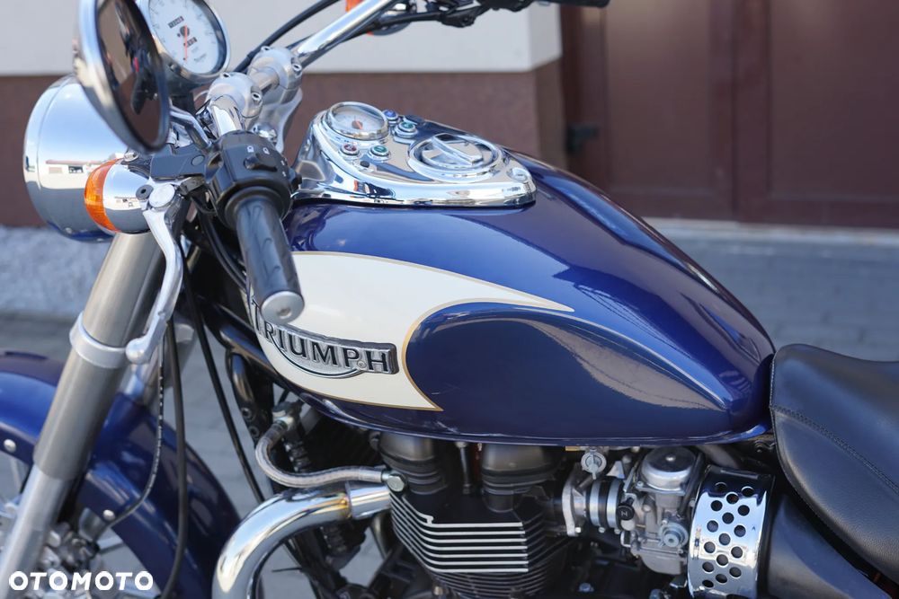 Triumph America - 28