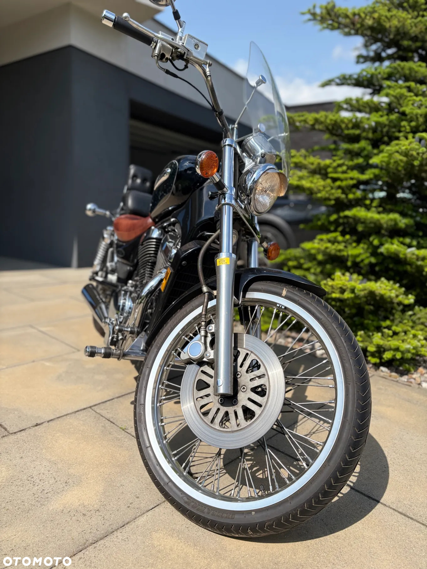 Suzuki Intruder - 2