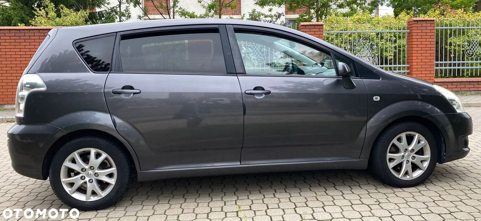 Toyota Corolla Verso 2.2 D-4D - 2
