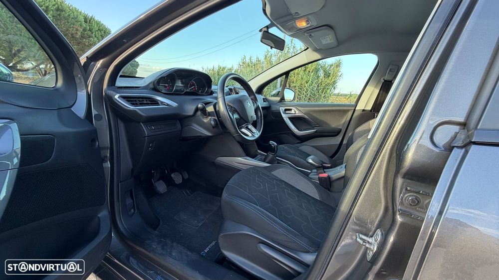 Peugeot 2008 1.2 PureTech Style - 13