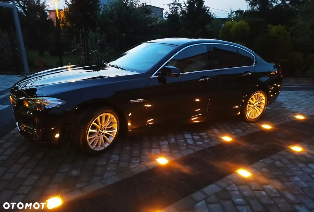 BMW Seria 5 520d Luxury Line - 1