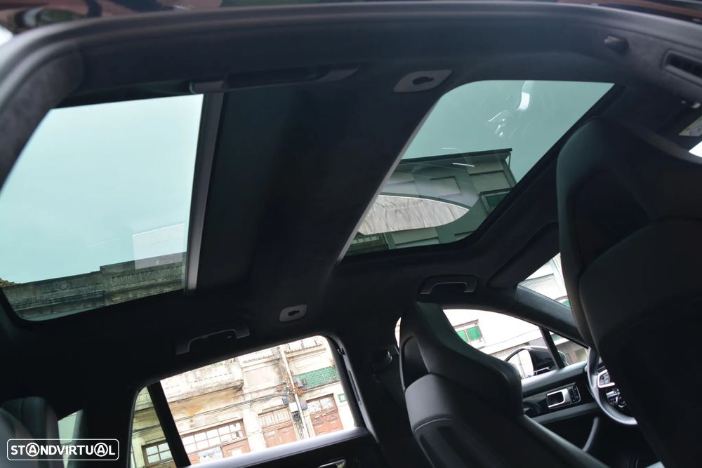 Porsche Panamera Sport Turismo Turbo S E-Hybrid - 44