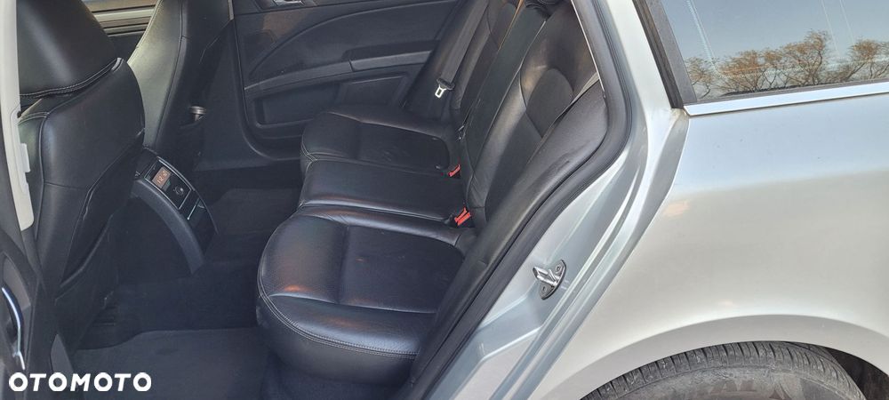 Skoda Superb 1.8 TSI FAMILY - 12