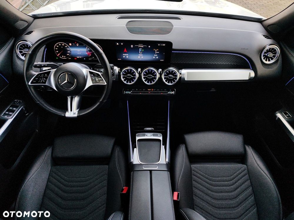 Mercedes-Benz GLB - 10