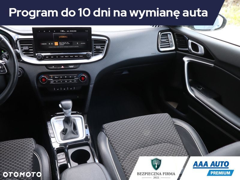Kia XCeed - 10
