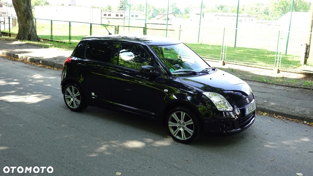 Suzuki Swift 1.3 Black and White - 39