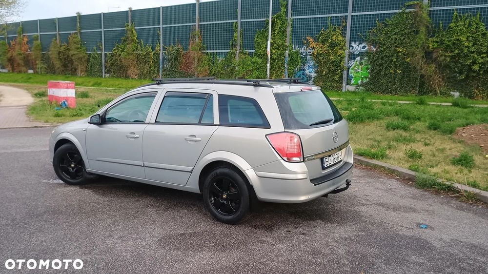Opel Astra 1.8 Caravan Enjoy - 11