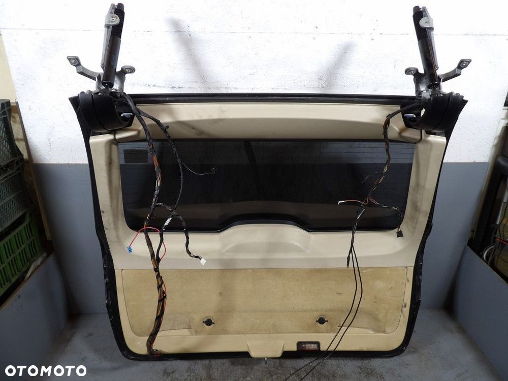 BMW 5 F11 TYLNA KLAPA  B90 - 7