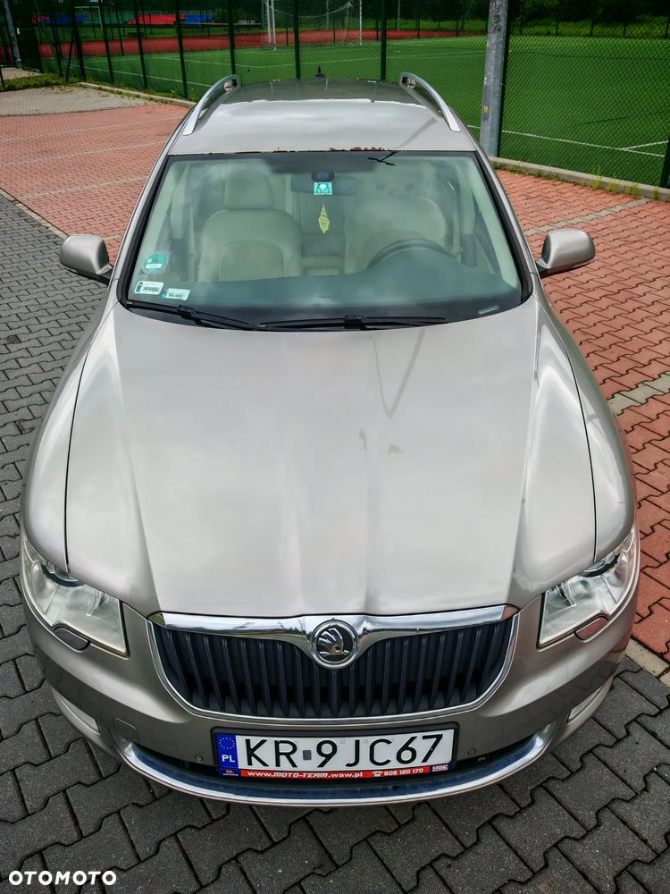 Skoda Superb 2.0 TDI 4x4 L&K - 11