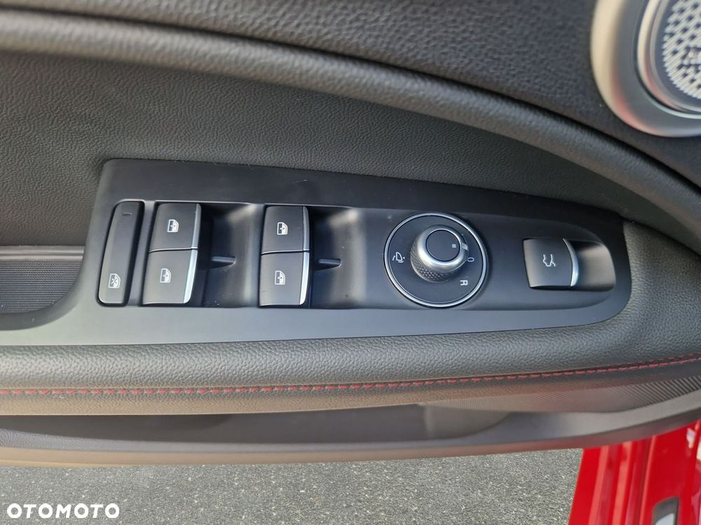 Alfa Romeo Stelvio - 15