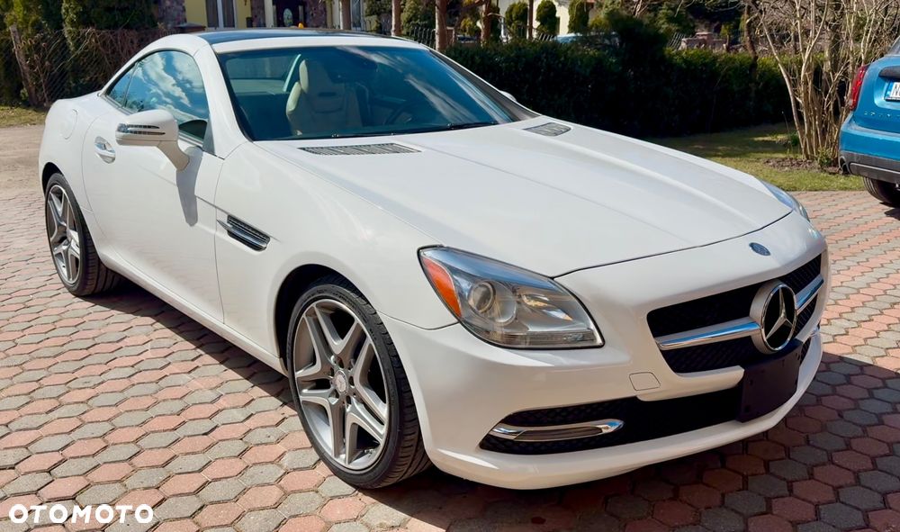 Mercedes-Benz SLK 250 (BlueEFFICIENCY) 7G-TRONIC - 12