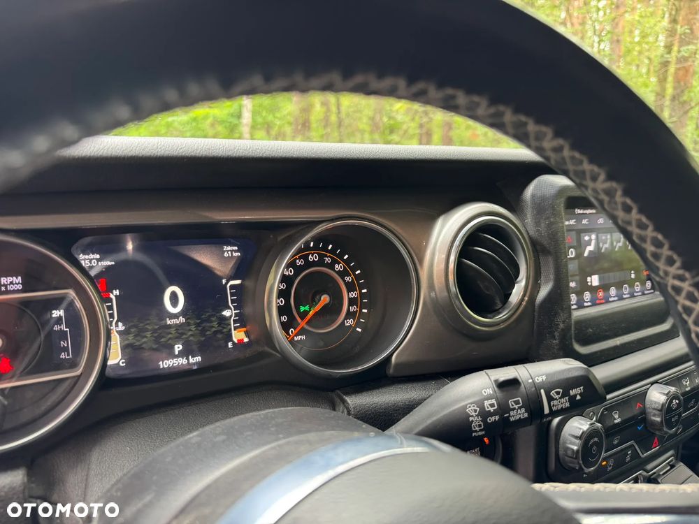 Jeep Wrangler - 12