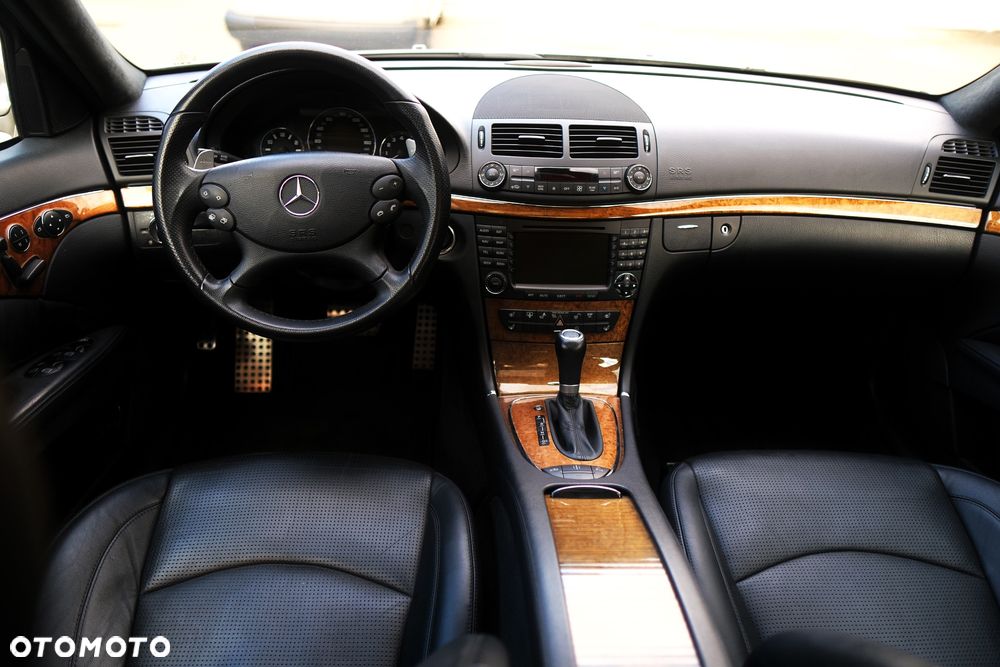 Mercedes-Benz Klasa E 63 AMG - 24