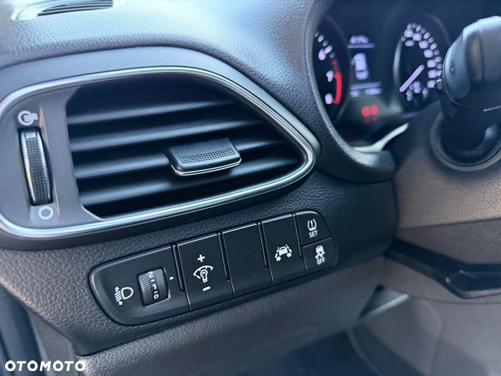 Hyundai i30 1.4 T-GDI Style - 29
