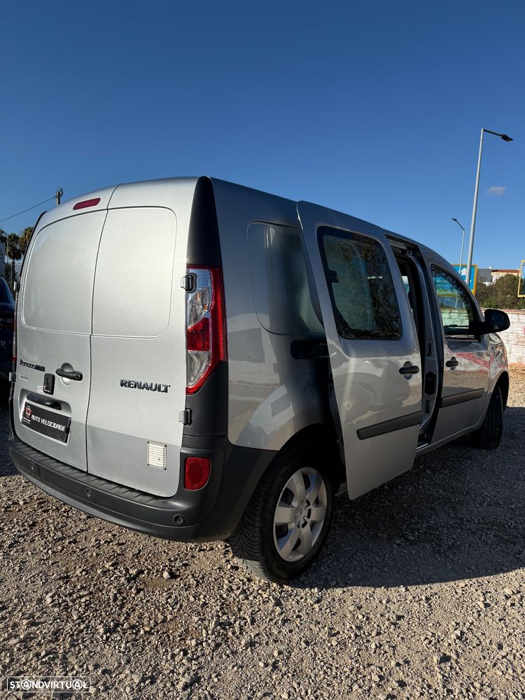 Renault Kangoo 1.5 dCl Blue 115 Maxi 4 Lugares - 5
