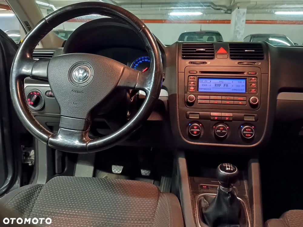 Volkswagen Jetta 2.0 FSI Comfortline - 20